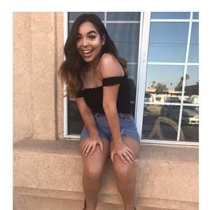 Meet your Posher, Ana